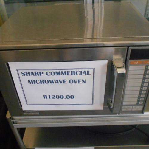 SHARP HEAVY DUTY MICROWAVE OVEN ( 1700 WATT ) MODEL : R2397
